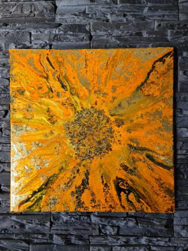 Abstrakte gelbe Sonne mit orangefarbenem und goldenem Hintergrund.